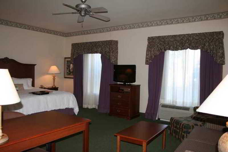 Hampton Inn Odessa Room photo